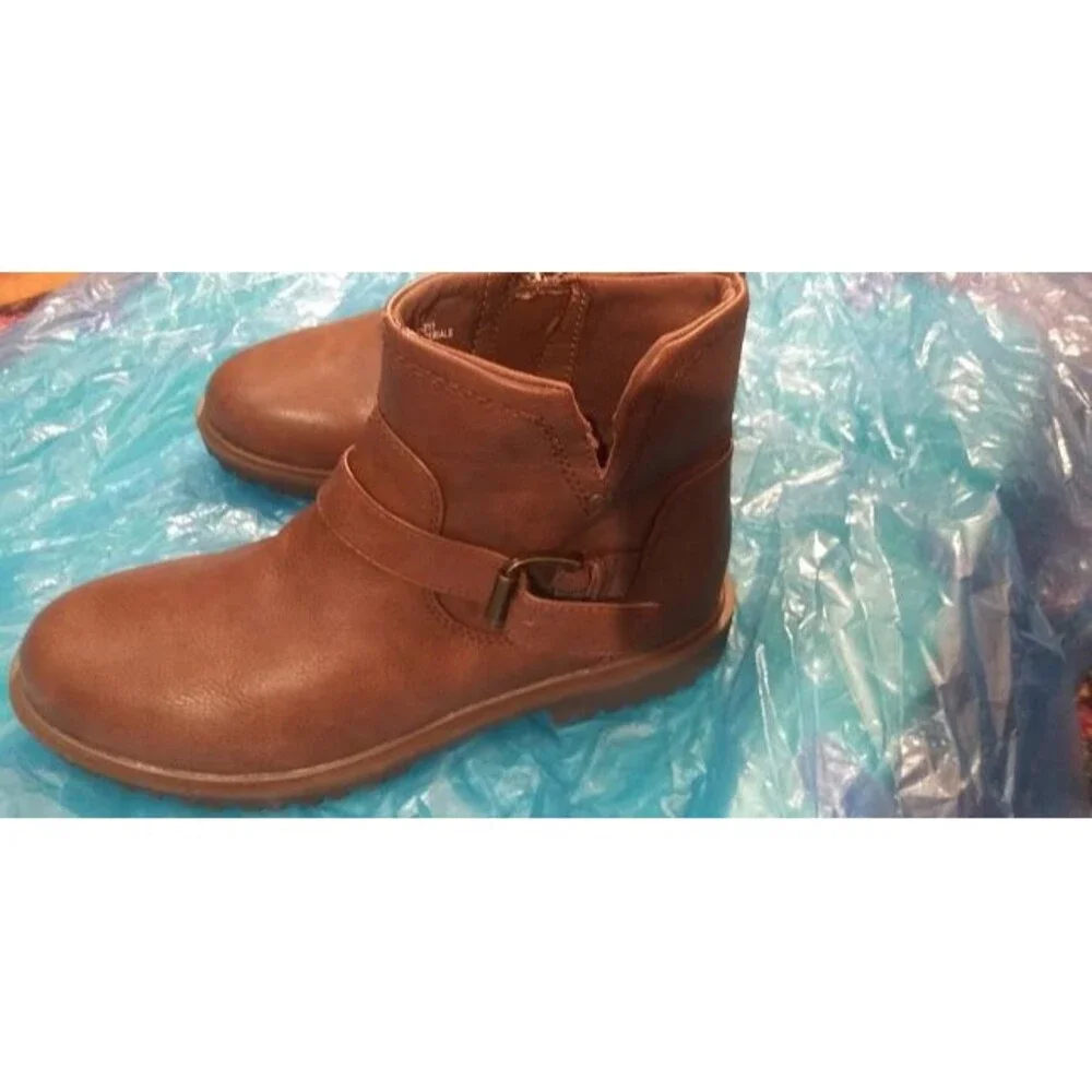 Bearpaw Ankle Boots – Women’s Size 8 – Brown Leather
